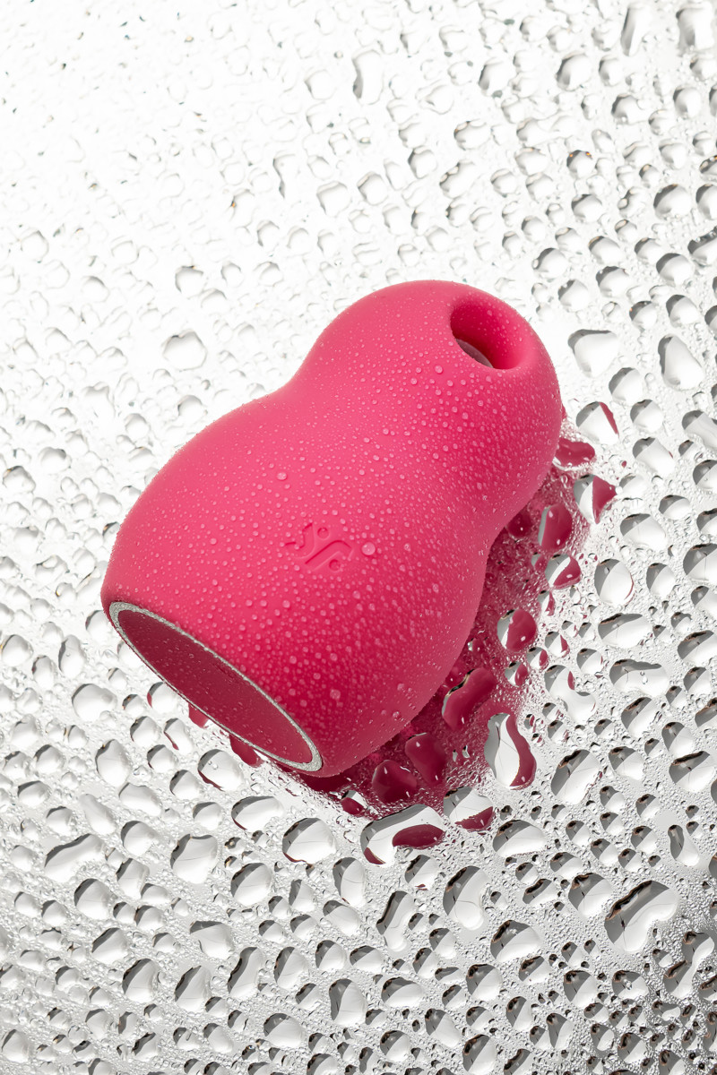 Вакуумный стимулятор клитора Satisfyer Pro To Go 1, красный