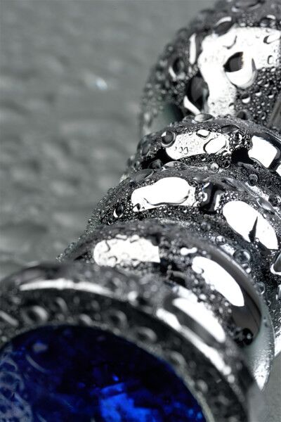 Анальная втулка Metal by TOYFA, серебряная, с синим кристаллом, 10,5 см