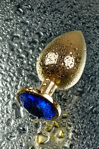 Анальная втулка TOYFA, металл, золотая, с синим кристаллом, 9,5 см